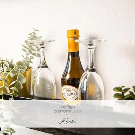 Apartment Customflats - Tiefgarage - Terrasse - Uninähe *